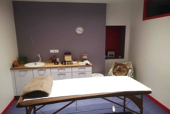 salle de soins rose réaménagée